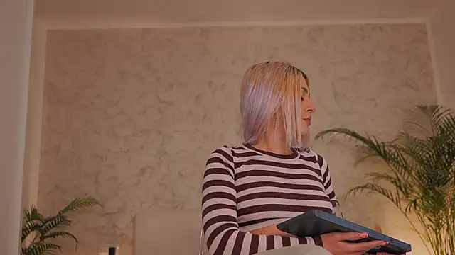 daisyblushh online show from 25, 2, 2026