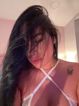 Bella  Wood online show from 16, 10, 2025