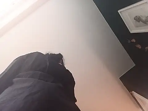 Tannedtattooed69 online show from 17, 4, 2026