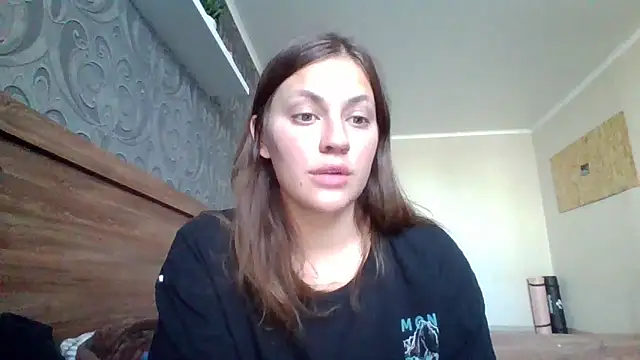 Snapshot of Baby_Mon chatting on 13, 9, 2025 Baby Mon online show from 13, 9, 2025