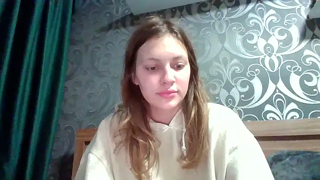 Snapshot of Baby_Mon chatting on 28, 10, 2025 Baby Mon online show from 28, 10, 2025