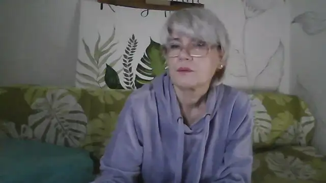 Catty Lady online show from 14, 12, 2025