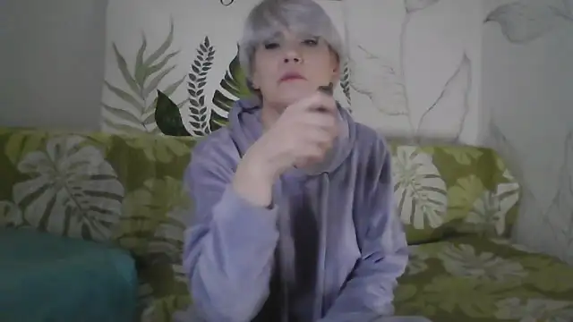 Catty Lady online show from 17, 12, 2025