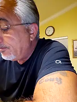 FlirtyOneForU online show from 17, 1, 2026