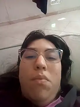 Snapshot of lareinalareinadelanal chatting on 29, 11, 2025 lareinalareinadelanal online show from 29, 11, 2025