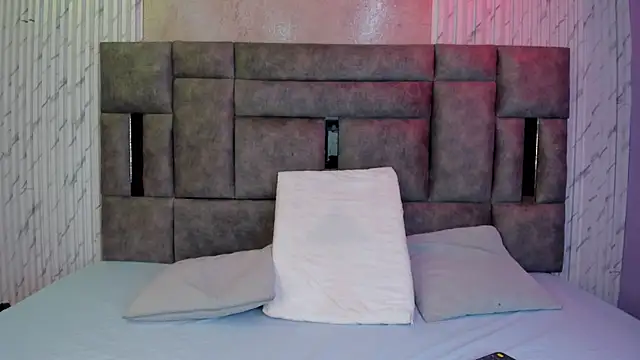 Miah Palacio online show from 22, 11, 2025