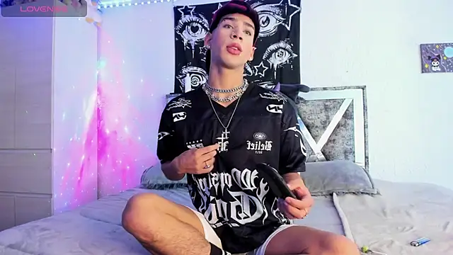 Snapshot of Dark_Boy26 chatting on 8, 10, 2025 Dark Boy26 online show from 8, 10, 2025