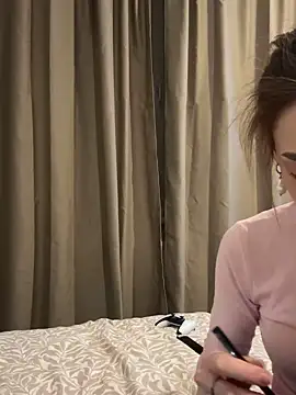 Snapshot of Naomi___Rias chatting on 26, 11, 2025 Naomi Rias online show from 26, 11, 2025