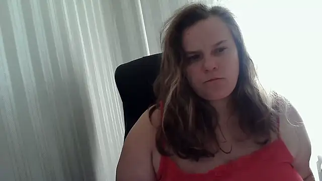 Snapshot of HollyXEva chatting on 11, 9, 2025 HollyXEva online show from 11, 9, 2025