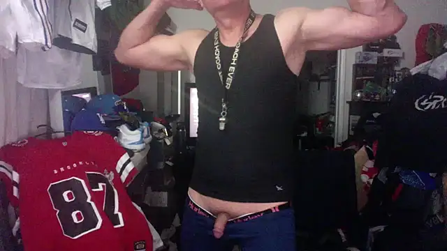 Snapshot of DILFJockDad87 chatting on 13, 10, 2025 DILFJockDad87 online show from 13, 10, 2025