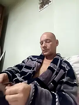 Snapshot of ToughDraft14 chatting on 1, 10, 2025 ToughDraft14 online show from 1, 10, 2025