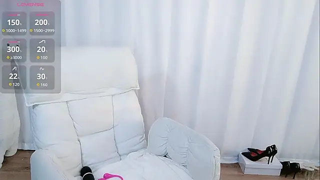 Snapshot of Ailsa-Baby chatting on 15, 11, 2025 Ailsa-Baby online show from 15, 11, 2025