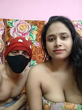 Seducing couple online show from 21, 10, 2025