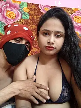 Seducing couple online show from 17, 3, 2026