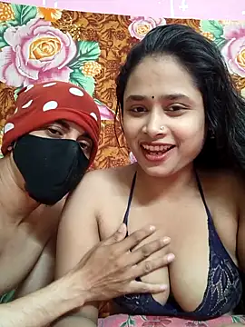 Seducing couple online show from 26, 3, 2026