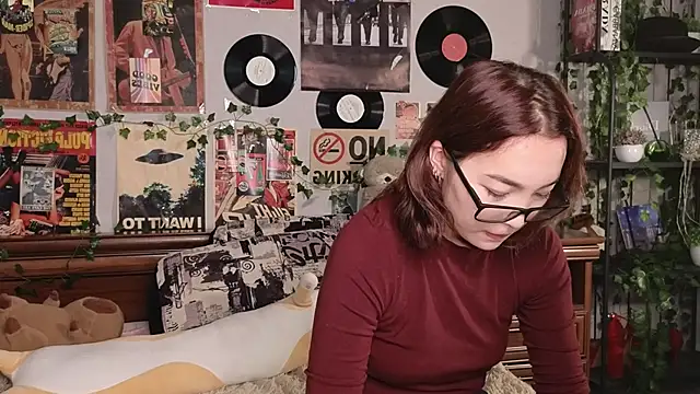 Snapshot of OdetteBiddy chatting on 9, 11, 2025 OdetteBiddy online show from 9, 11, 2025