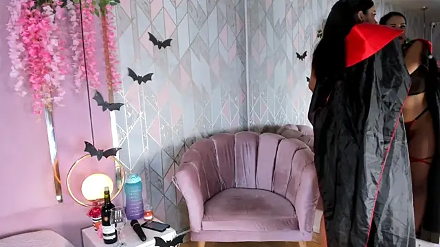 Snapshot of EmmaWilliam1 chatting on 1, 11, 2025 EmmaWilliam1 online show from 1, 11, 2025