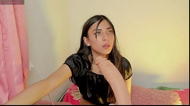 Snapshot of Alanaloiiss_ chatting on 20, 2, 2026 Alanaloiiss online show from 20, 2, 2026