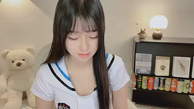 Onechestnut online show from 4, 6, 2026