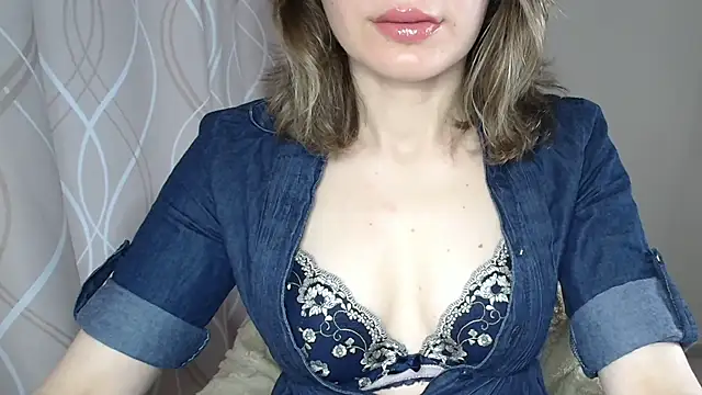 Snapshot of miss__Sophie chatting on 10, 7, 2026 miss Sophie online show from 10, 7, 2026