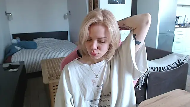 enchanting chloe online show from 19, 3, 2026