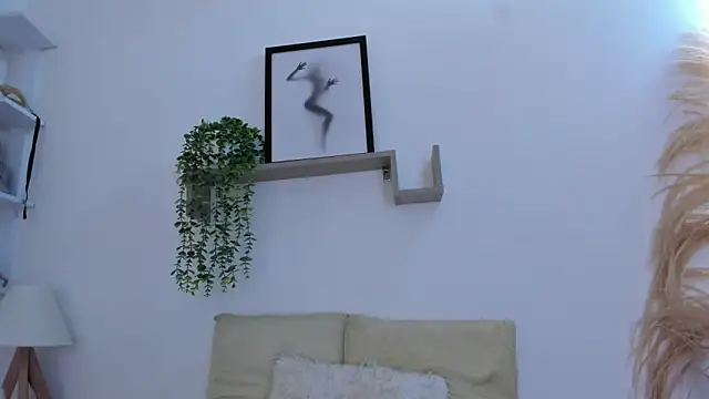 Samanta Monroe online show from 6, 10, 2025