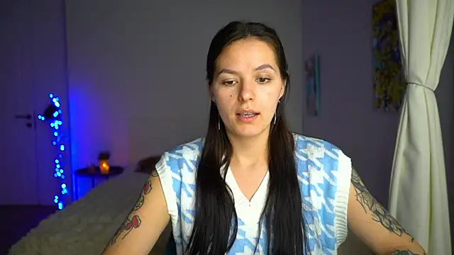 EwelynScott online show from 1, 12, 2025