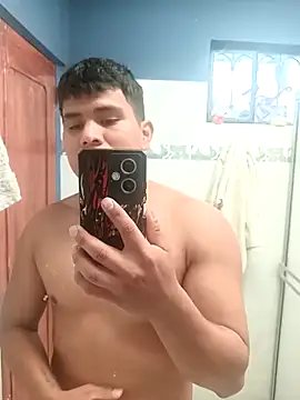 Snapshot of Oscariin96 chatting on 1, 2, 2026 Oscariin96 online show from 1, 2, 2026