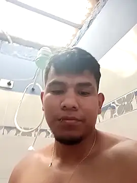 Snapshot of Oscariin96 chatting on 3, 3, 2026 Oscariin96 online show from 3, 3, 2026