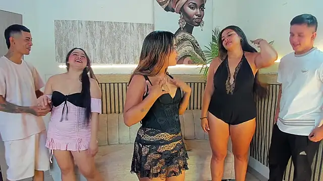 Snapshot of stangirls_ chatting on 16, 12, 2025 stangirls online show from 16, 12, 2025