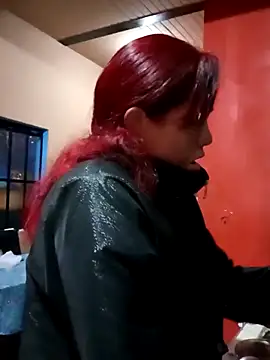 carolinhe  online show from 21, 10, 2025