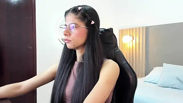 carlina 15 online show from 11, 9, 2025