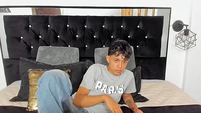 Snapshot of Sebas_cat chatting on 16, 10, 2025 Sebas cat online show from 16, 10, 2025