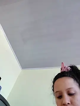 Snapshot of You-sexy-starr chatting on 21, 9, 2025 You-sexy-starr online show from 21, 9, 2025