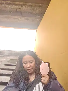 Snapshot of You-sexy-starr chatting on 23, 10, 2025 You-sexy-starr online show from 23, 10, 2025