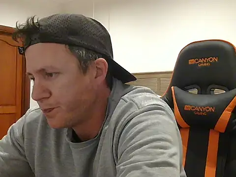 Snapshot of TroyDieselXXX chatting on 27, 6, 2026 TroyDieselXXX online show from 27, 6, 2026