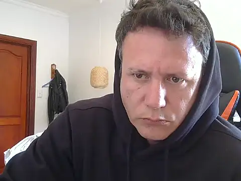 Snapshot of TroyDieselXXX chatting on 7, 7, 2026 TroyDieselXXX online show from 7, 7, 2026