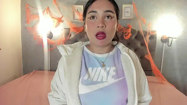 GiannaSlimJB online show from 19, 10, 2025