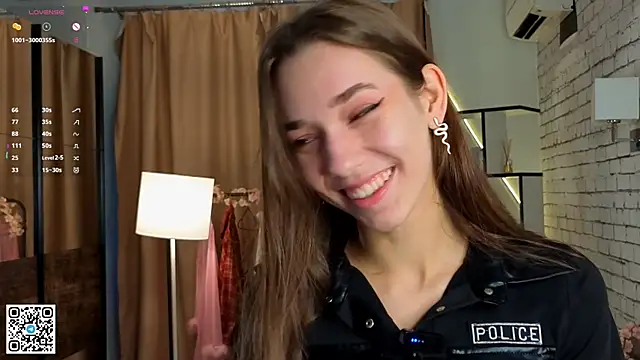 PetraHambelton online show from 26, 9, 2025