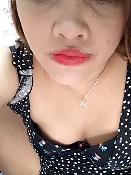 Snapshot of Sweetheart_Claire chatting on 5, 10, 2025 Sweetheart Claire online show from 5, 10, 2025