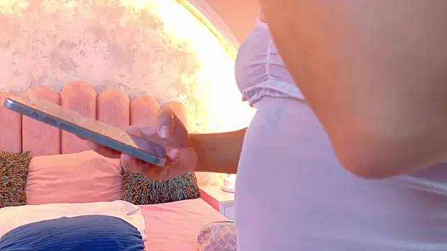 JasmineRhodes online show from 4, 3, 2026