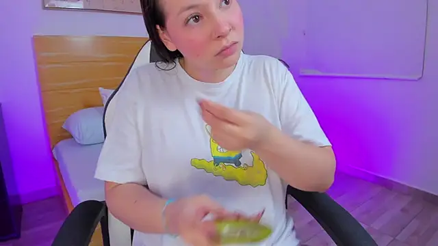 kitty sweeety  online show from 22, 12, 2025