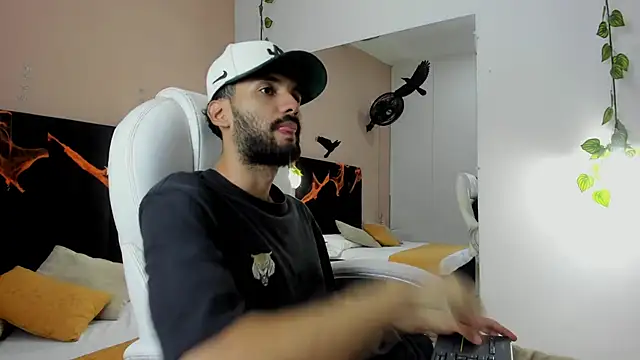 Snapshot of Ryan_Jackson_ chatting on 16, 10, 2025 Ryan Jackson online show from 16, 10, 2025