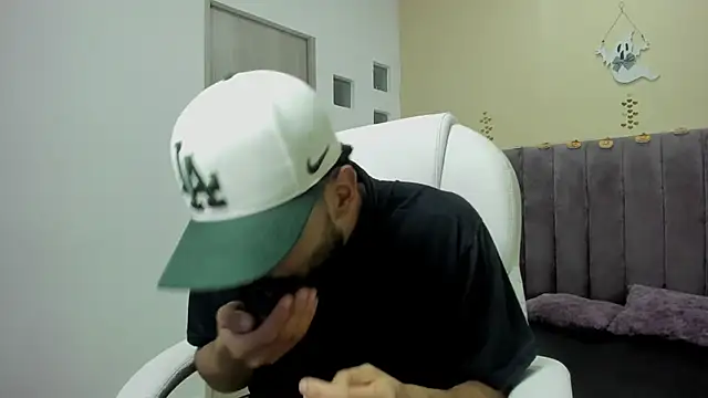 Snapshot of Ryan_Jackson_ chatting on 27, 10, 2025 Ryan Jackson online show from 27, 10, 2025