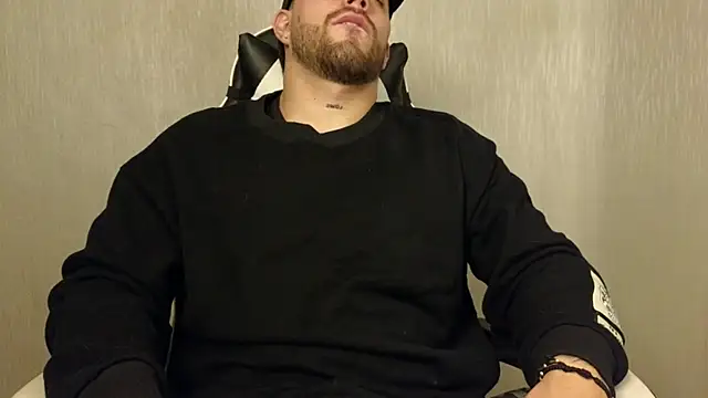 Ades Lowe online show from 19, 10, 2025