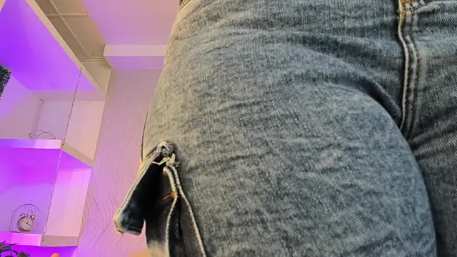 keyla mejia online show from 3, 12, 2025