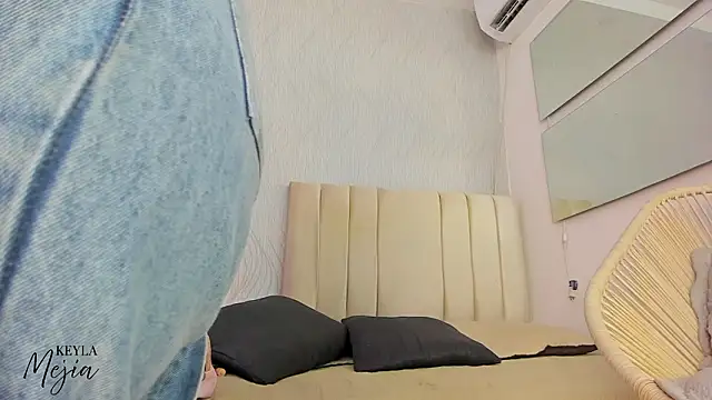 keyla mejia online show from 26, 2, 2026