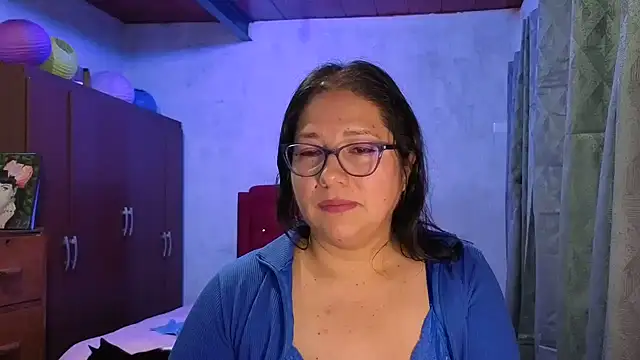 scarlett widow  online show from 19, 12, 2025