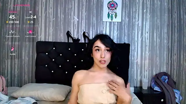 Snapshot of Alicee_Moonn chatting on 19, 12, 2025 Alicee Moonn online show from 19, 12, 2025