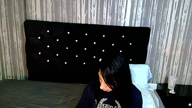 Snapshot of Alicee_Moonn chatting on 25, 2, 2026 Alicee Moonn online show from 25, 2, 2026